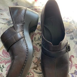 Dansko shoes size 41